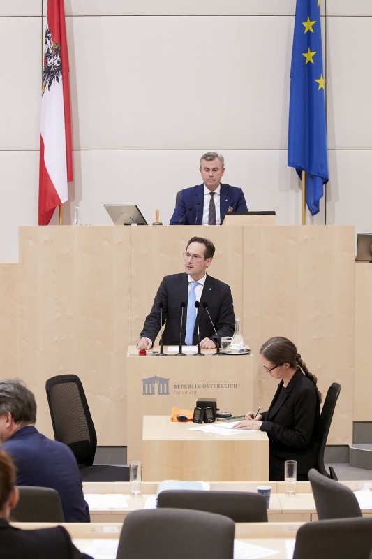 Am Rednerpult Nationalratsabgeordneter Andreas Minnich (V)