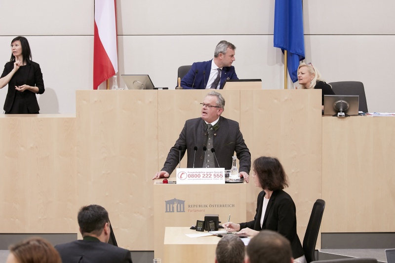 Am Rednerpult Nationalratsabgeordneter Klaus Köchl (S)