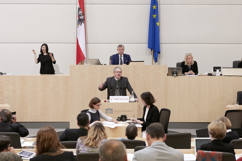 Am Rednerpult Nationalratsabgeordneter Klaus Köchl (S)