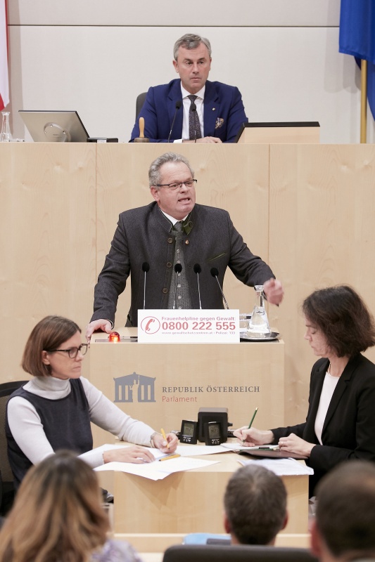 Am Rednerpult Nationalratsabgeordneter Klaus Köchl (S)