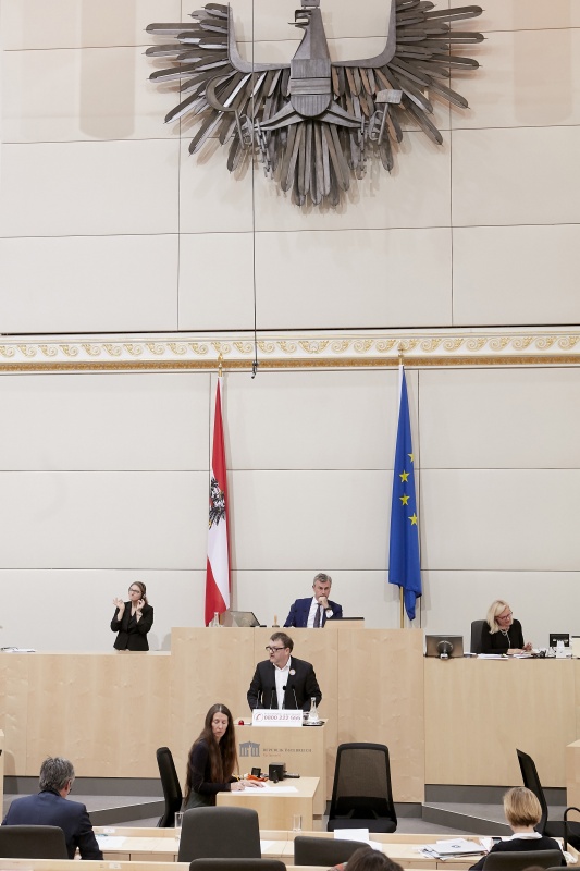 Am Rednerpult Nationalratsabgeordneter Markus Koza (G)