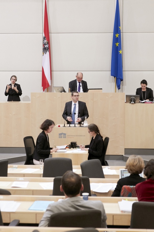 Am Rednerpult Nationalratsabgeordneter Markus Vogl (S)