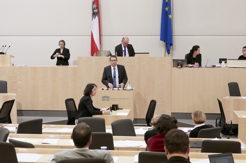 Am Rednerpult Nationalratsabgeordneter Markus Vogl (S)