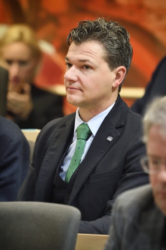 Nationalratsabgeordneter Peter Weidinger (V) im Plenum