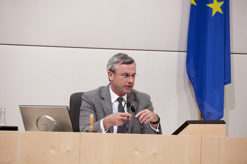 Am Präsidium Dritter Nationalratspräsident Norbert Hofer (F)