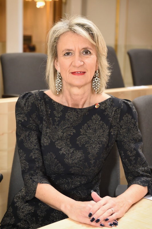 Nationalratsabgeordnete Romana Deckenbacher (V)