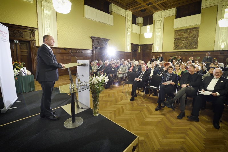 Begrüßung durch Nationalratspräsident Wolfgang Sobotka (V)