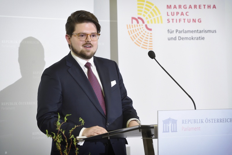 Preisträger Ulrich Wagrandl am Rednerpult