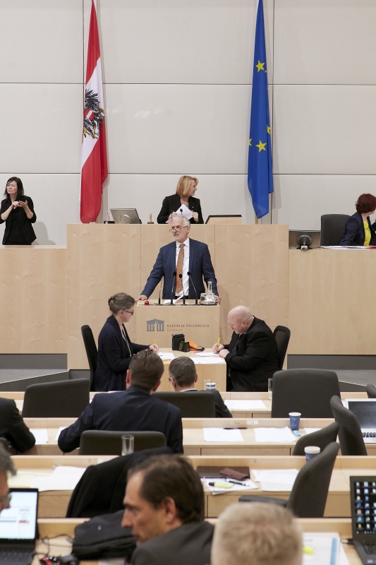 Am Rednerpult Nationalratsabgeordneter Josef Moser (V)