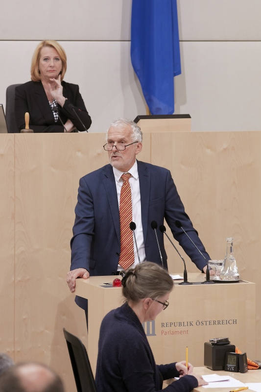 Am Rednerpult Nationalratsabgeordneter Josef Moser (V)