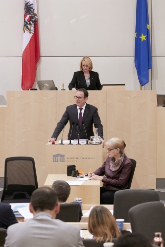 Am Rednerpult Nationalratsabgeordneter Andreas Ottenschläger (V)