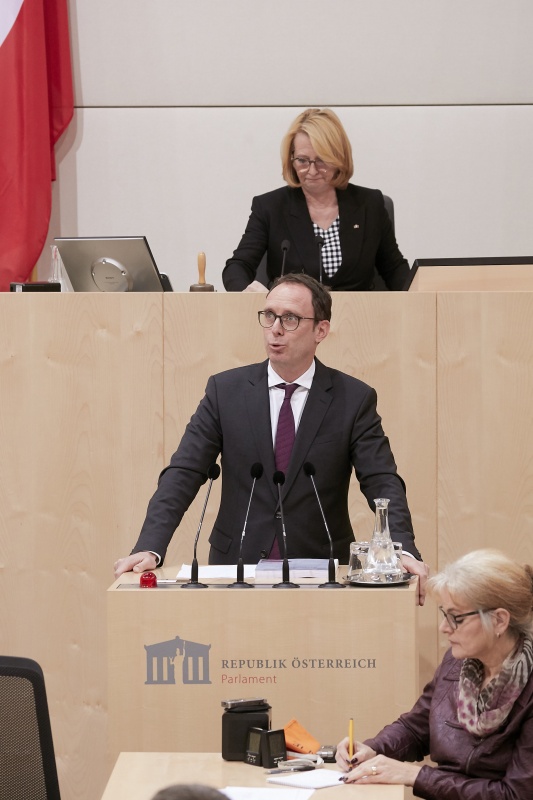 Am Rednerpult Nationalratsabgeordneter Andreas Ottenschläger (V)