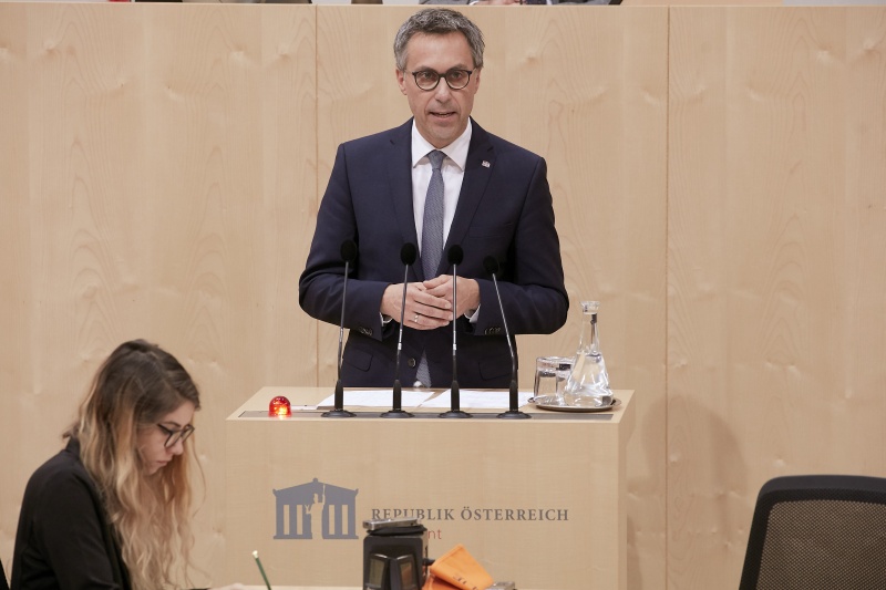 Am Rednerpult Nationalratsabgeordneter Georg Strasser (V)