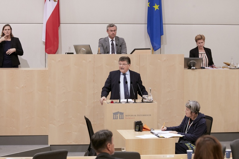 Am Rednerpult Nationalratsabgeordneter Rainer Wimmer (S)