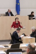 Am Rednerpult Nationalratsabgeordnete Gudrun Kugler (V)