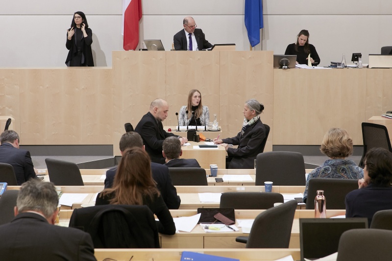 Am Rednerpult Nationalratsabgeordnete Kira Grünberg (V)