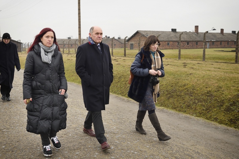Von links: Generalsekretärin des Nationalfonds und des Allgemeinen Entschädigungsfonds Hannah Lessing, Nationalratspräsident Wolfgang Sobotka (V), Rifka Junger
