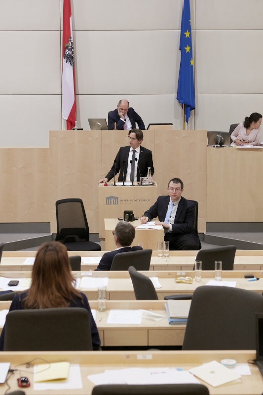 Am Rednerpult Nationalratsabgeordneter Joachim Schnabel (V)