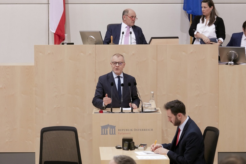 Am Rednerpult Nationalratsabgeordneter Harald Troch (S)