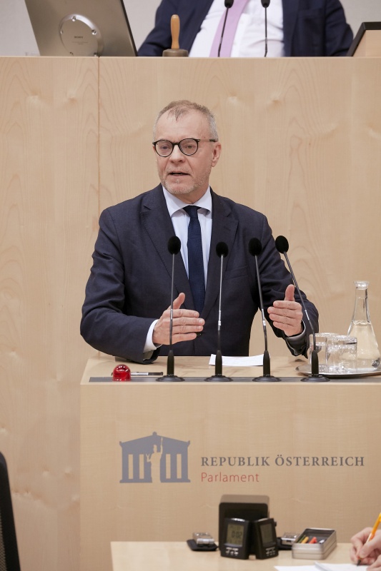 Am Rednerpult Nationalratsabgeordneter Harald Troch (S)