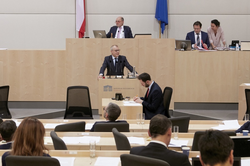 Am Rednerpult Nationalratsabgeordneter Harald Troch (S)