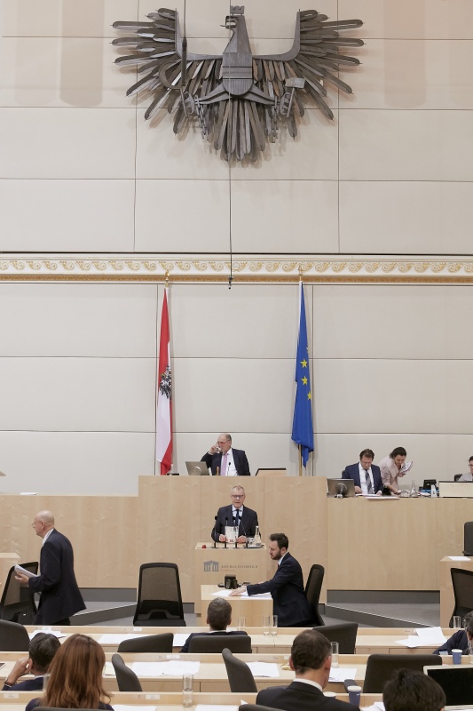 Am Rednerpult Nationalratsabgeordneter Harald Troch (S)