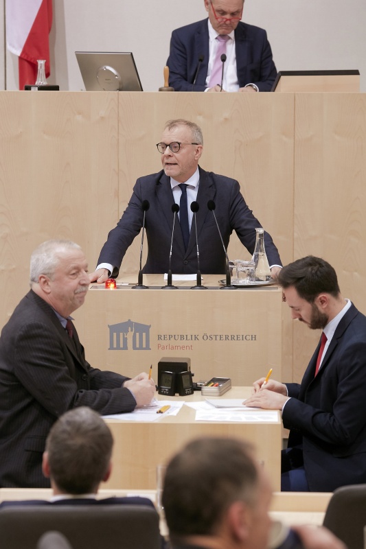 Am Rednerpult Nationalratsabgeordneter Harald Troch (S)