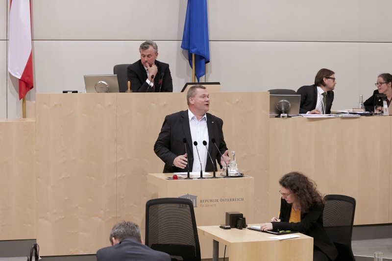 Am Rednerpult Nationalratsabgeordneter Michael Seemayer (S)