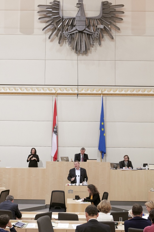 Am Rednerpult Nationalratsabgeordneter Michael Seemayer (S)