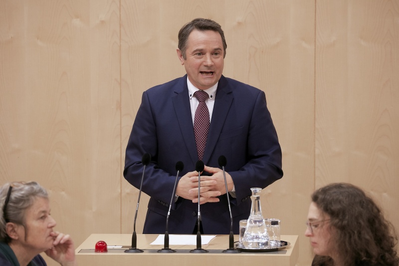 Am Rednerpult Nationalratsabgeordneter Norbert Sieber (V)