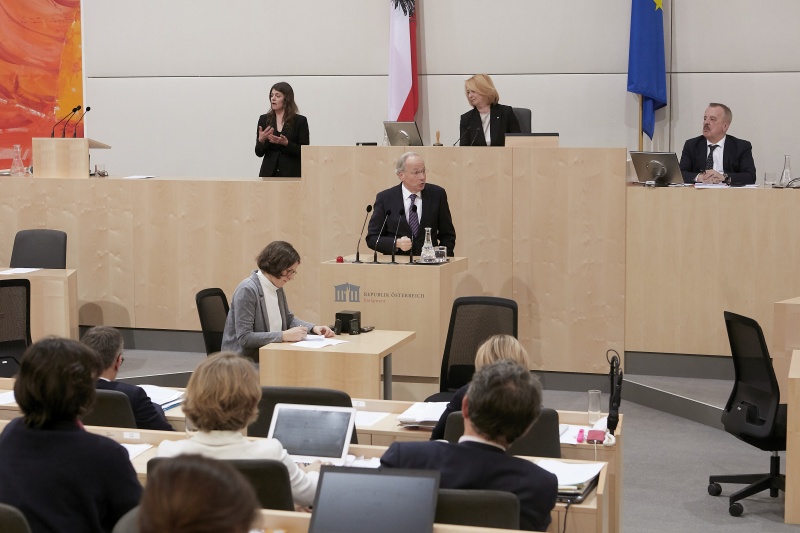 Am Rednerpult Nationalratsabgeordneter Rudolf Taschner (V)