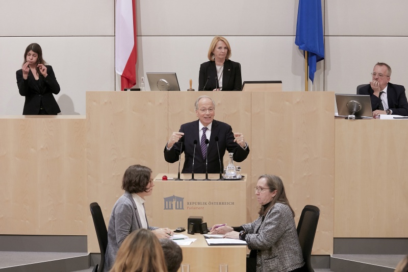 Am Rednerpult Nationalratsabgeordneter Rudolf Taschner (V)