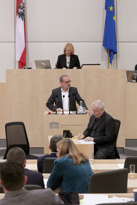 Am Rednerpult Nationalratsabgeordneter Dietmar Keck (S)