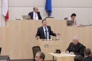 Am Rednerpult Nationalratsabgeordneter Andreas Kühberger (V)