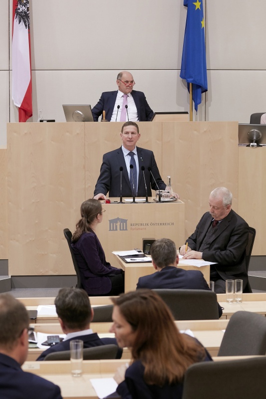 Am Rednerpult Nationalratsabgeordneter Andreas Kühberger (V)