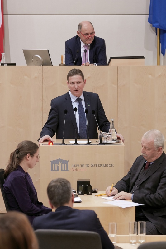 Am Rednerpult Nationalratsabgeordneter Andreas Kühberger (V)