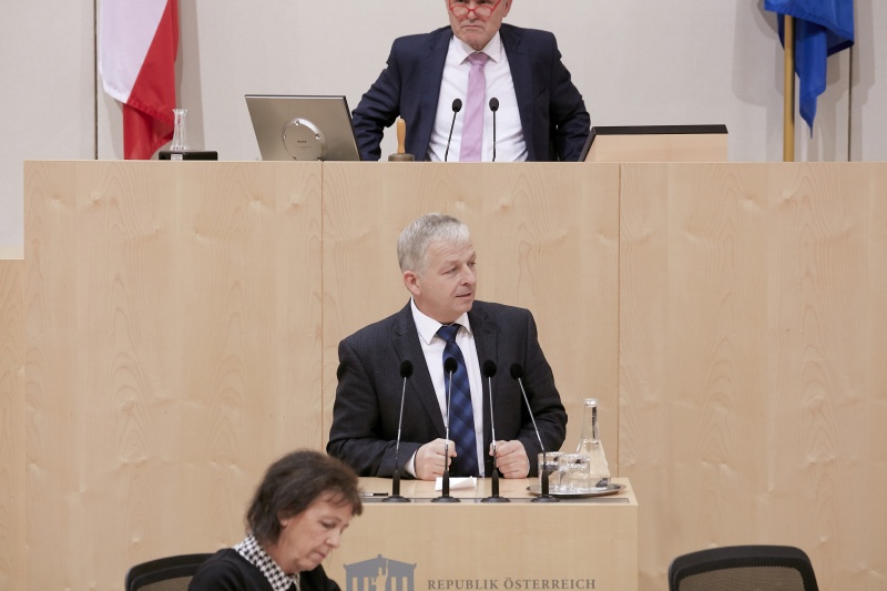 Am Rednerpult Nationalratsabgeordneter Nikolaus Prinz (V)