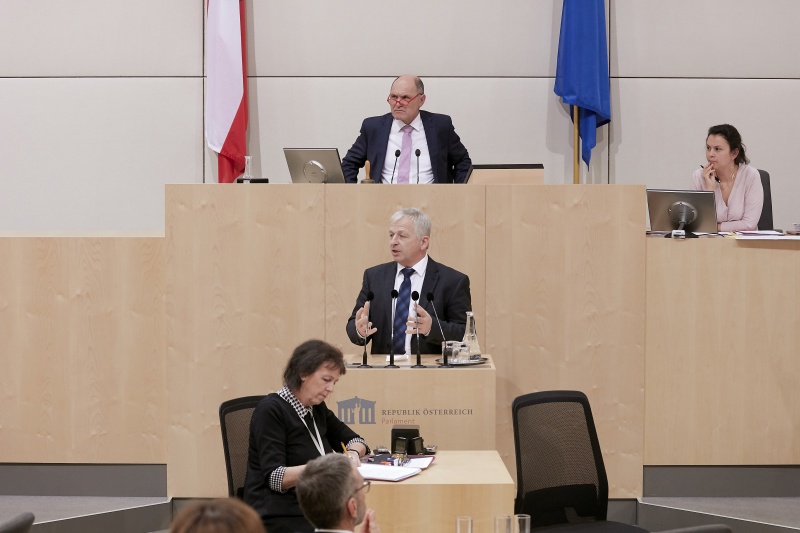 Am Rednerpult Nationalratsabgeordneter Nikolaus Prinz (V)