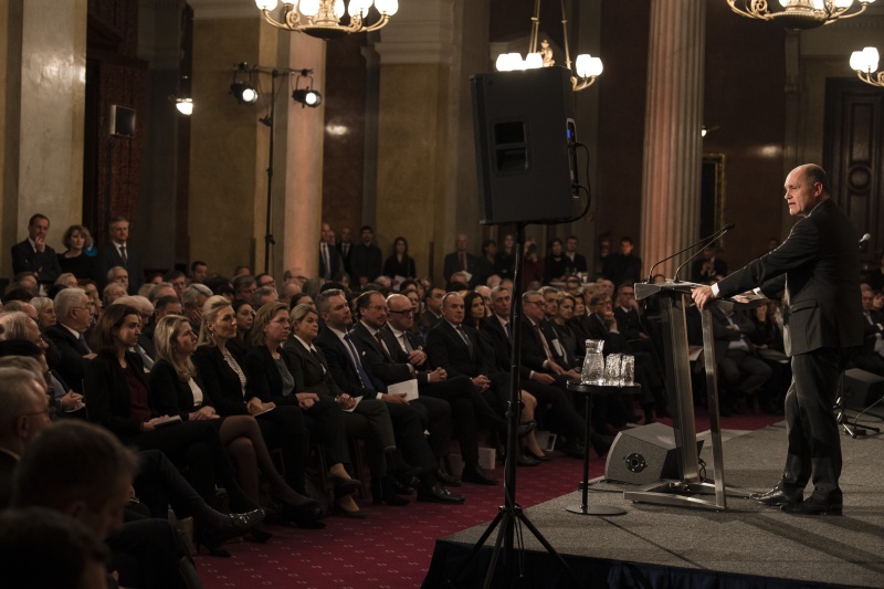 Am Rednerpult: Nationalratspräsident Wolfgang Sobotka (V)