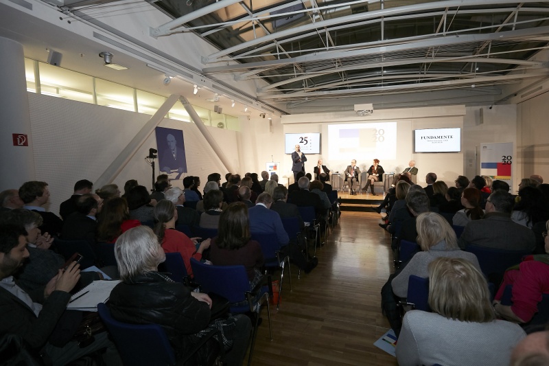 Schlussworte von Nationalratspräsident Wolfgang Sobotka (V). Blick Richtung VeranstaltungsteilnehmerInnen