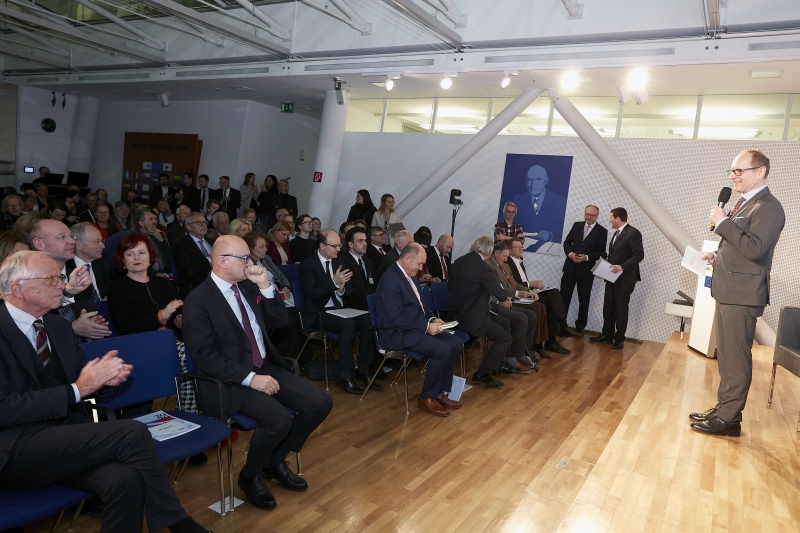 Moderation durch Gerald Gross