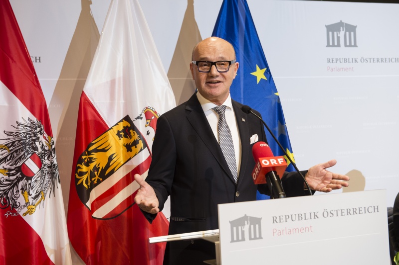 Begrüßung der Gäste durch Bundesratspräsident Robert Seeber (V)