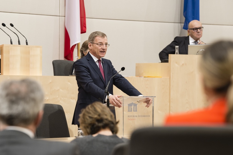 Am Präsidium: Landeshauptmann von Oberösterreich Thomas Stelzer