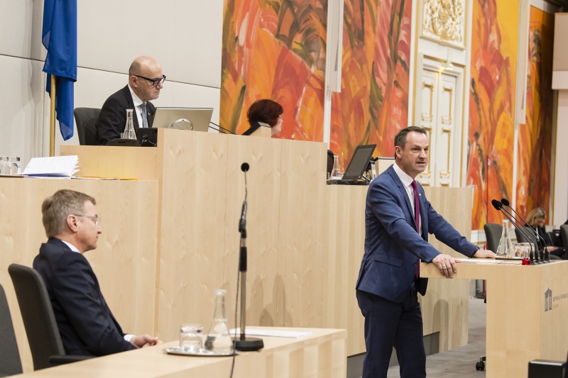 Am Rednerpult: Bundesrat Dominik Reisinger (S)