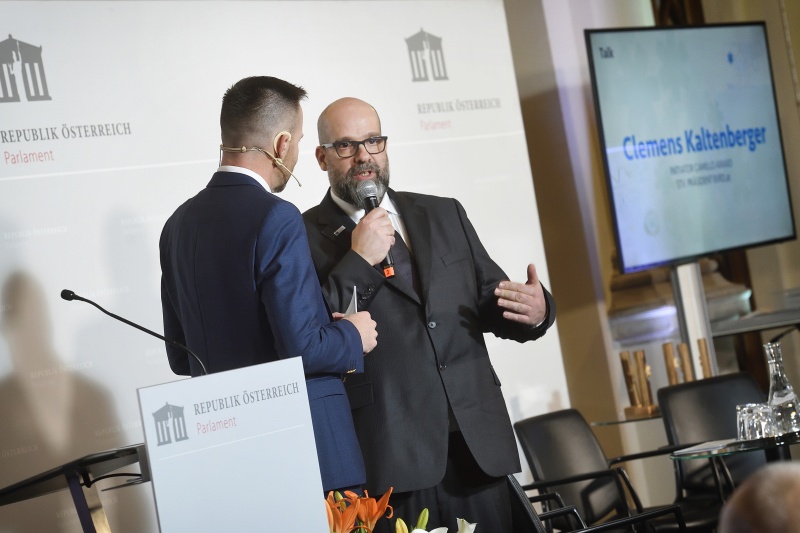 Von links: Moderator Markus Voglauer, Präsident Stellvertreter des BVRD Clemens Kaltenberger