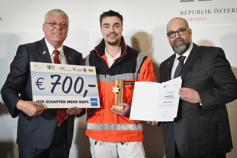 Von links: Gerhard Kubiczek, Preisträger Robert Seligo, Präsident Stellvertreter des BVRD Clemens Kaltenberger