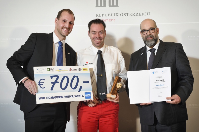 Von links: Stefan Koloszar, Preisträger Mario Gasser, Präsident Stellvertreter des BVRD Clemens Kaltenberger