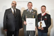 Von links: Präsident Stellvertreter des BVRD Clemens Kaltenberger, Preisträger Walter Stein, Preisträger Markus Isser