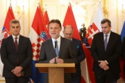 Kroatischer Parlamentspräsident Gordan Jandroković während der Pressekonferenz
