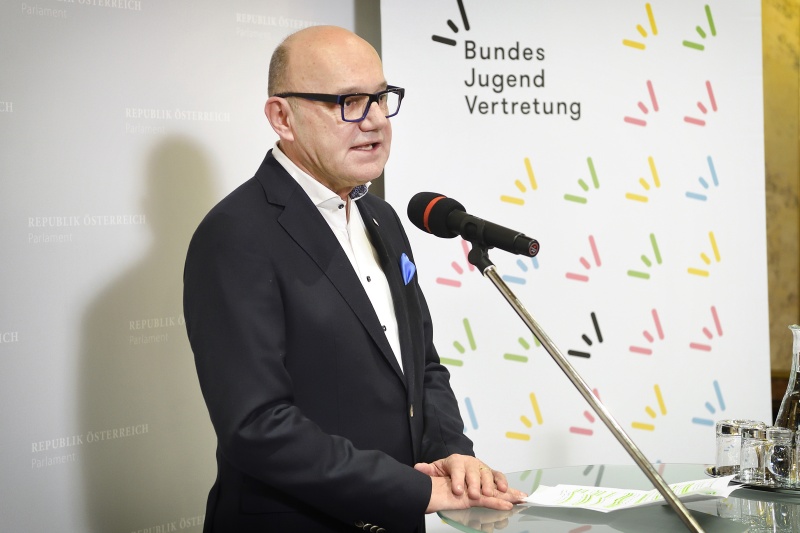 Begrüßung durch Bundesratspräsident Robert Seeber (V)